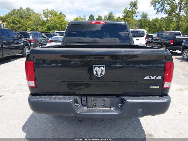 2018 Ram 1500 Tradesman  4x4 5'7 Box მანქანა იყიდება აუქციონზე, vin: 1C6RR7KG0JS106168, აუქციონის ნომერი: 45774925