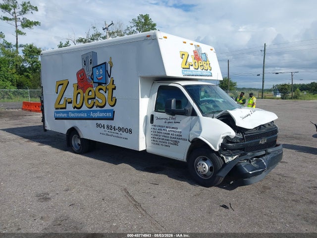 45774943 :رقم المزاد ، 1GB0GSFP9J1331560 vin ، 2018 Chevrolet Express Cutaway Work Van مزاد بيع