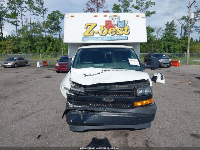45774943 :رقم المزاد ، 1GB0GSFP9J1331560 vin ، 2018 Chevrolet Express Cutaway Work Van مزاد بيع