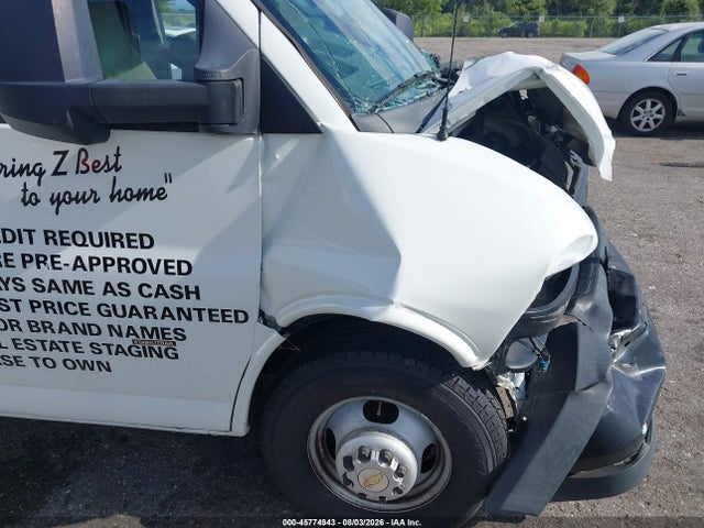 45774943 :رقم المزاد ، 1GB0GSFP9J1331560 vin ، 2018 Chevrolet Express Cutaway Work Van مزاد بيع