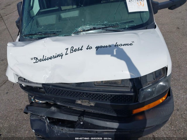 45774943 :رقم المزاد ، 1GB0GSFP9J1331560 vin ، 2018 Chevrolet Express Cutaway Work Van مزاد بيع