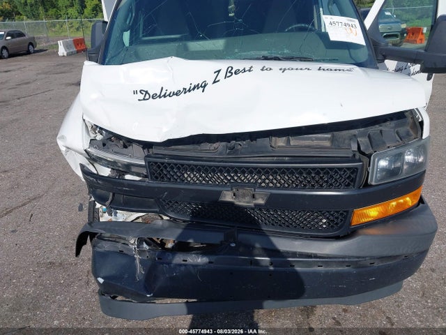 45774943 :رقم المزاد ، 1GB0GSFP9J1331560 vin ، 2018 Chevrolet Express Cutaway Work Van مزاد بيع
