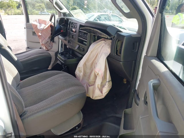 45774943 :رقم المزاد ، 1GB0GSFP9J1331560 vin ، 2018 Chevrolet Express Cutaway Work Van مزاد بيع