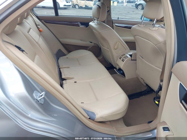45774972 :رقم المزاد ، WDDGF81X38F056102 vin ، 2008 Mercedes-benz C 300 مزاد بيع
