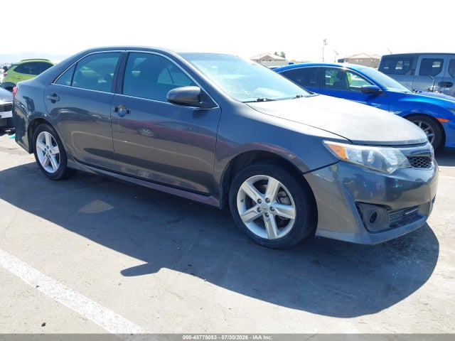 45775053 :رقم المزاد ، 4T1BF1FK9CU580704 vin ، 2012 Toyota Camry Se مزاد بيع