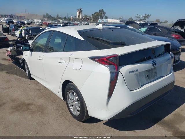 Toyota Prius Two 2016 JTDKBRFU6G3521640 Image 3