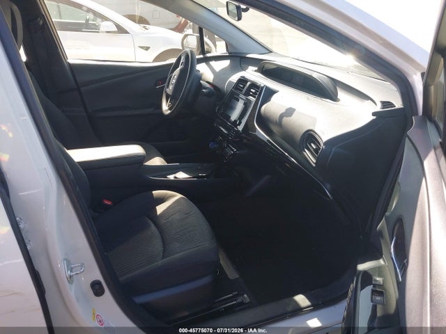 Toyota Prius Two 2016 JTDKBRFU6G3521640 Image 5