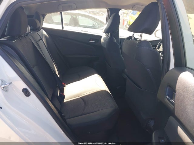 Toyota Prius Two 2016 JTDKBRFU6G3521640 Image 8