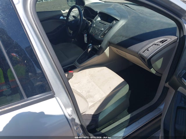 1FADP3K24GL216011 Ford FOCUS SE