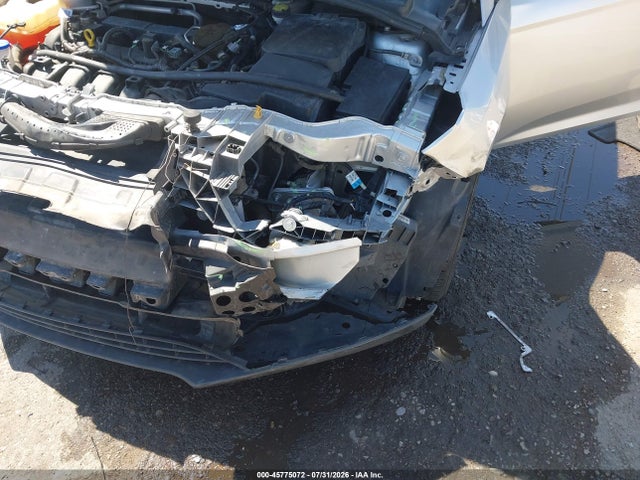 1FADP3K24GL216011 Ford FOCUS SE