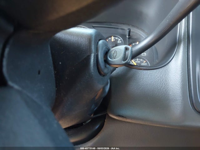 2005 Chevrolet Silverado 1500 Z71 მანქანა იყიდება აუქციონზე, vin: 1GCEK19B85E136087, აუქციონის ნომერი: 45775149