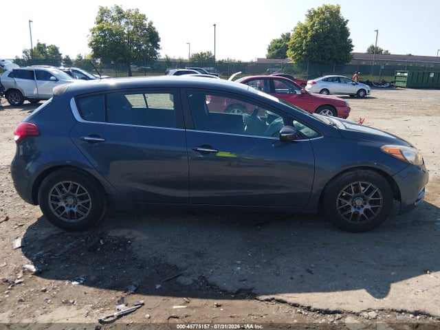 KIA FORTE EX 2016 KNAFX5A8XG5598504 Image 13