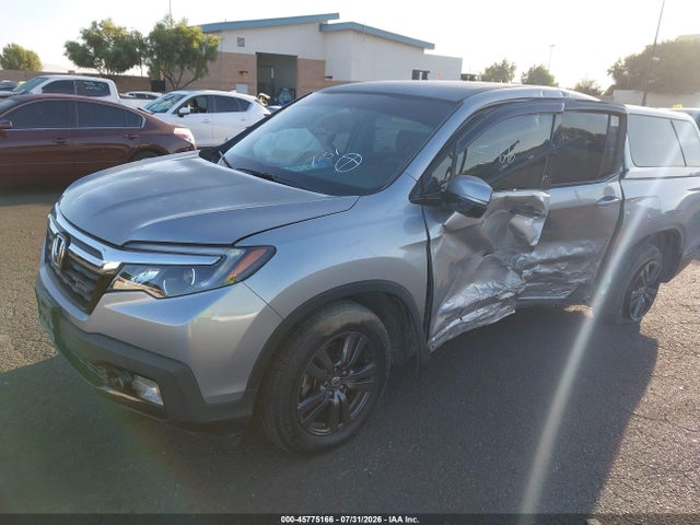 Honda Ridgeline Sport 2018 5FPYK3F15JB000715 Image 2