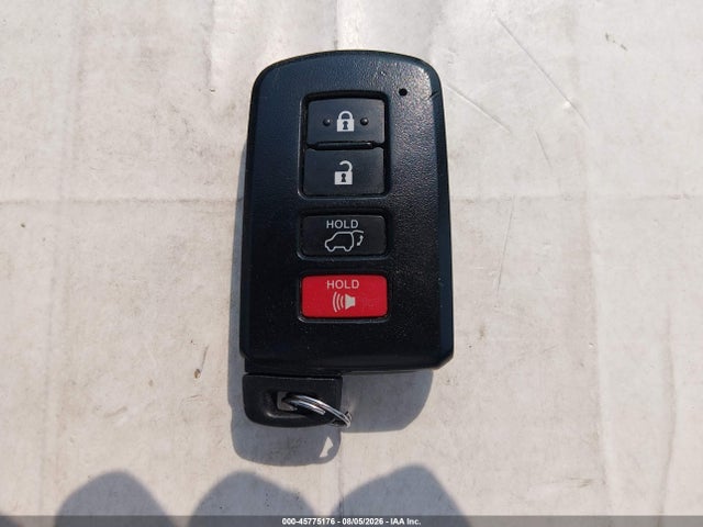 Продажа на аукционе авто 2018 Toyota Highlander Limited Platinum, vin: 5TDDZRFHXJS811294, номер лота: 45775176