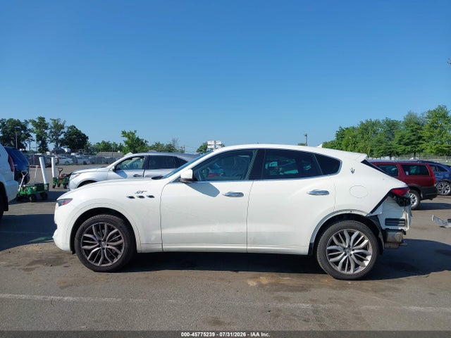 45775239 :رقم المزاد ، ZN661XUA8NX394802 vin ، 2022 Maserati Levante Gt مزاد بيع