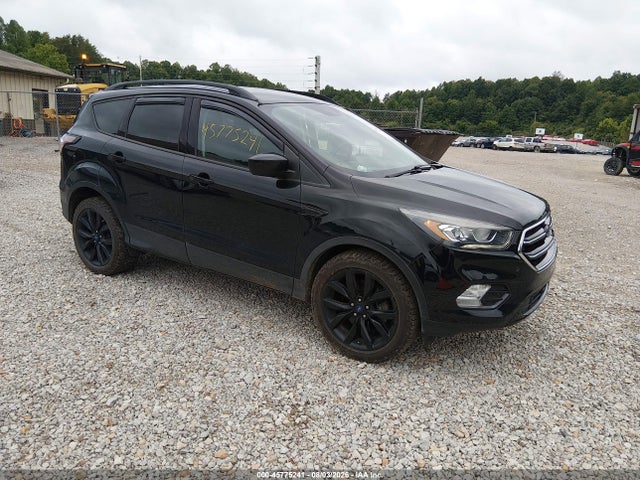 Продаж на аукціоні авто 2018 Ford Escape Se, vin: 1FMCU9GD7JUC68659, номер лоту: 45775241