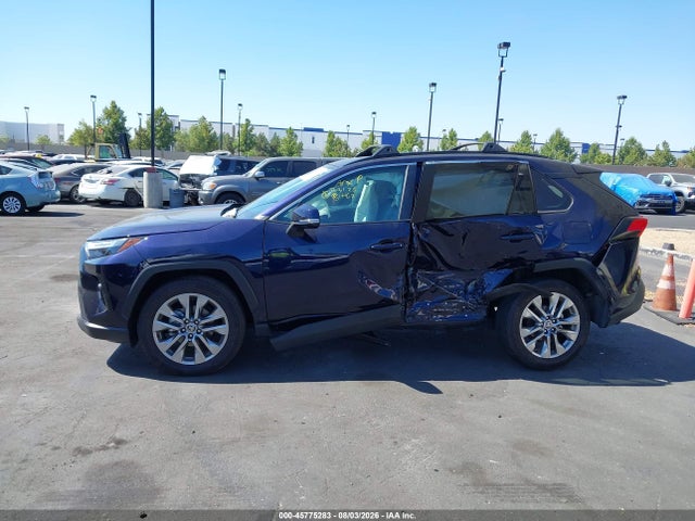 2T3C1RFV8RW332035 Toyota Rav4 Xle Premium