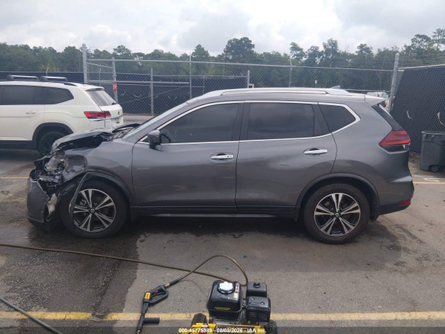 2020 Nissan Rogue Sv Fwd მანქანა იყიდება აუქციონზე, vin: JN8AT2MT5LW030421, აუქციონის ნომერი: 45775389