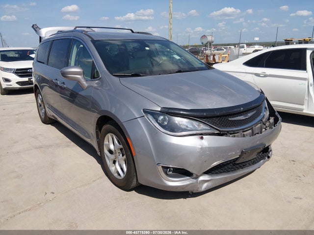 45775390 :رقم المزاد ، 2C4RC1EG4HR832484 vin ، 2017 Chrysler Pacifica Touring-l Plus مزاد بيع