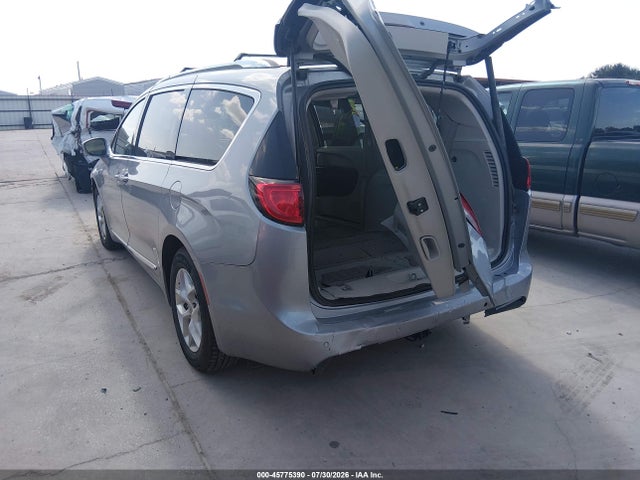 Aukcja sprzedaży 2017 Chrysler Pacifica Touring-l Plus, vin: 2C4RC1EG4HR832484, numer aukcji: 45775390