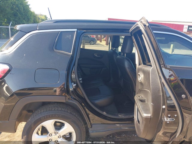 Продажа на аукционе авто 2017 Jeep New Compass Latitude 4x4, vin: 3C4NJDBBXHT607207, номер лота: 45775394
