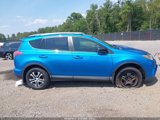 45775417 :رقم المزاد ، 2T3ZFREV0HW357278 vin ، 2017 Toyota Rav4 Le مزاد بيع