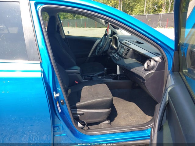 45775417 :رقم المزاد ، 2T3ZFREV0HW357278 vin ، 2017 Toyota Rav4 Le مزاد بيع