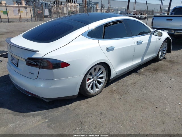 Tesla Model S P85 2014 5YJSA1H18EFP35083 Image 4