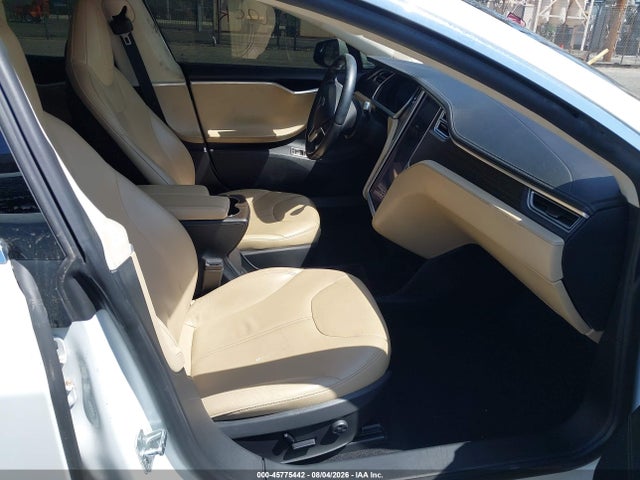 Tesla Model S P85 2014 5YJSA1H18EFP35083 Image 5