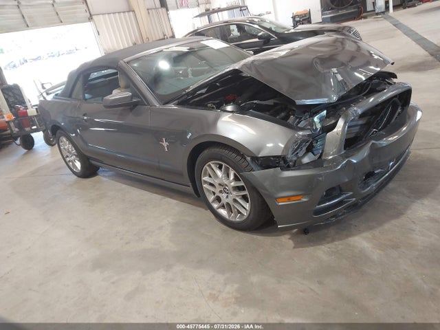 Продаж на аукціоні авто 2014 Ford Mustang V6 Premium, vin: 1ZVBP8EM7E5314704, номер лоту: 45775445