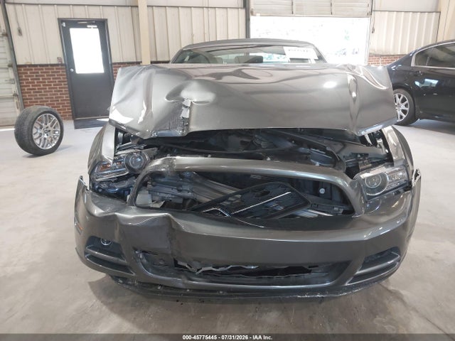 Продаж на аукціоні авто 2014 Ford Mustang V6 Premium, vin: 1ZVBP8EM7E5314704, номер лоту: 45775445