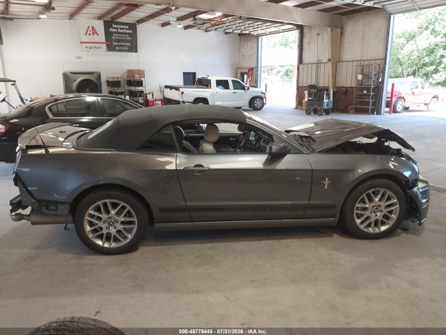 Продаж на аукціоні авто 2014 Ford Mustang V6 Premium, vin: 1ZVBP8EM7E5314704, номер лоту: 45775445