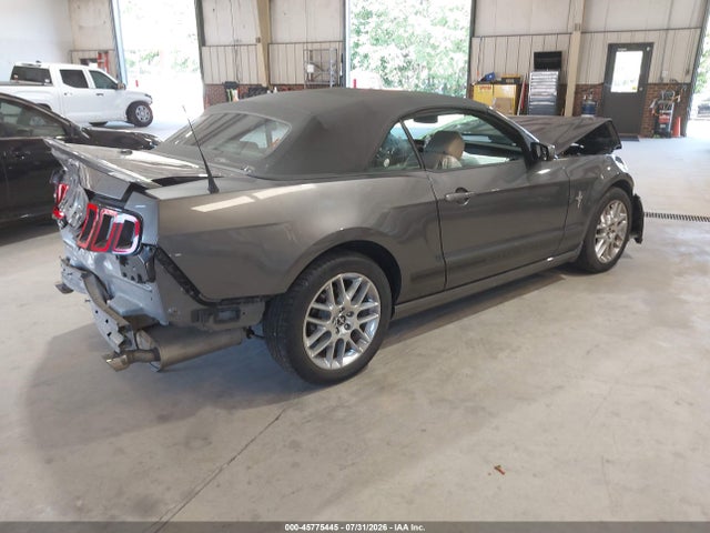 Продаж на аукціоні авто 2014 Ford Mustang V6 Premium, vin: 1ZVBP8EM7E5314704, номер лоту: 45775445