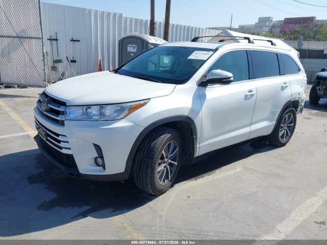 Toyota Highlander Xle 2017 5TDJZRFH8HS431352 Image 2