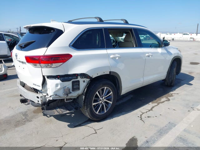 Toyota Highlander Xle 2017 5TDJZRFH8HS431352 Image 4
