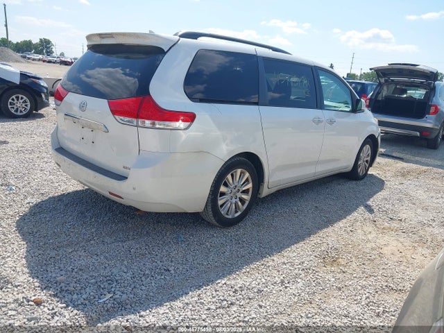 45775498 :رقم المزاد ، 5TDYK3DC8ES425313 vin ، 2014 Toyota Sienna Limited V6 7 Passenger مزاد بيع