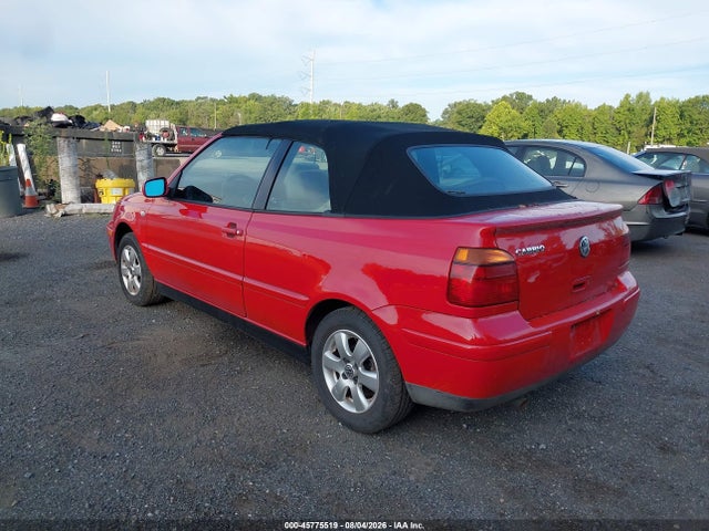 45775519 :رقم المزاد ، 3VWDC21V21M807260 vin ، 2001 Volkswagen Cabrio Glx مزاد بيع