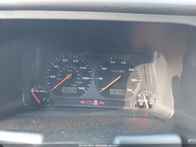 45775519 :رقم المزاد ، 3VWDC21V21M807260 vin ، 2001 Volkswagen Cabrio Glx مزاد بيع