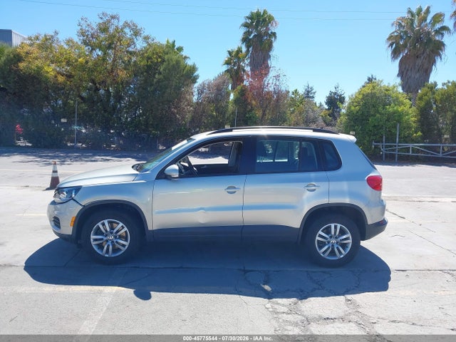 WVGBV7AXXFW514762 Volkswagen TIGUAN S