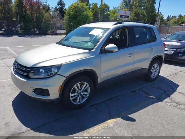 WVGBV7AXXFW514762 Volkswagen TIGUAN S