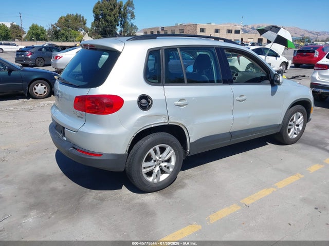 WVGBV7AXXFW514762 Volkswagen TIGUAN S
