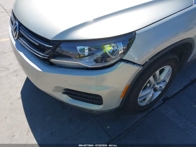 WVGBV7AXXFW514762 Volkswagen TIGUAN S