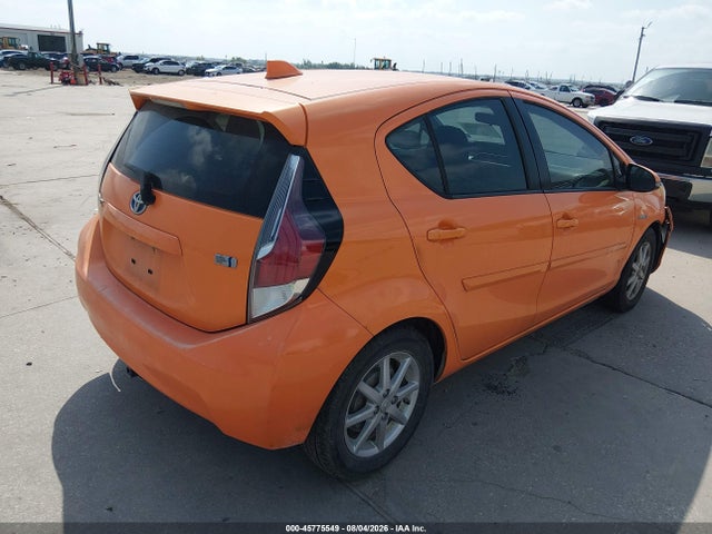 2016 Toyota Prius C Four მანქანა იყიდება აუქციონზე, vin: JTDKDTB3XG1130037, აუქციონის ნომერი: 45775549
