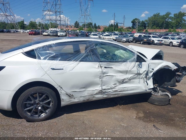 Продаж на аукціоні авто 2022 Tesla Model 3 Long Range Dual Motor All-wheel Drive, vin: 5YJ3E1EB9NF324605, номер лоту: 45775560