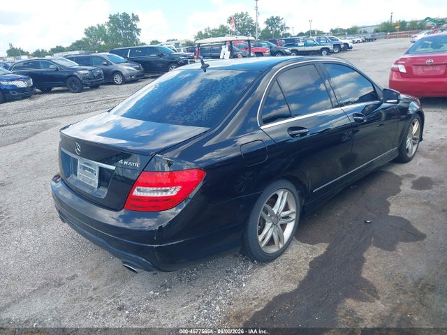 2014 Mercedes-benz C 300 Sport 4matic მანქანა იყიდება აუქციონზე, vin: WDDGF8AB1EG221171, აუქციონის ნომერი: 45775654