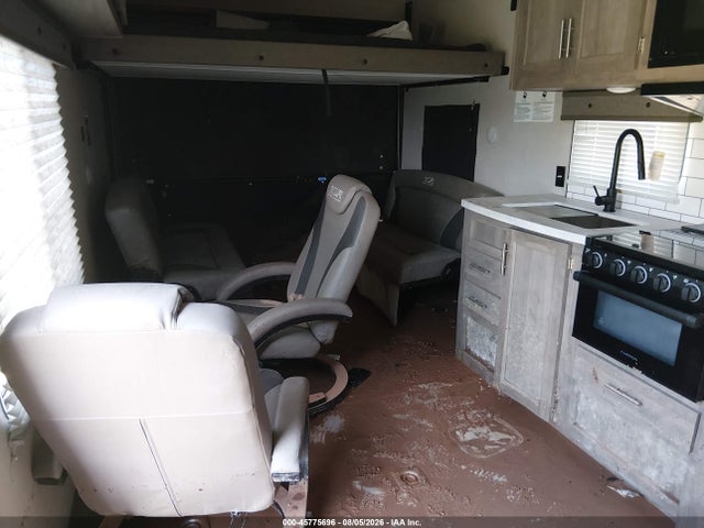 2022 Forest River Xlr Boost 27qb Travel Trailer მანქანა იყიდება აუქციონზე, vin: 5ZT2XLSB6NZ000848, აუქციონის ნომერი: 45775696