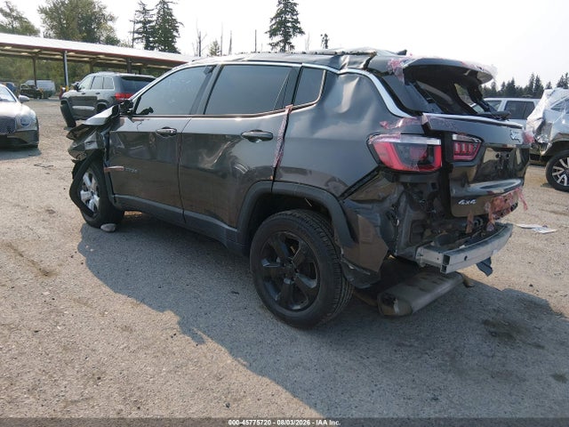 3C4NJDBB8JT423387 Jeep Compass Latitude 4x4