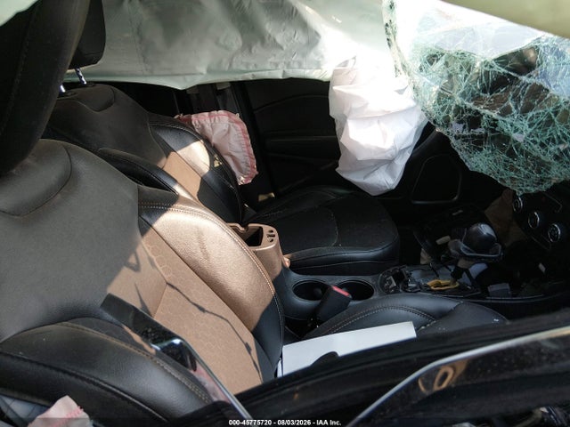 3C4NJDBB8JT423387 Jeep Compass Latitude 4x4
