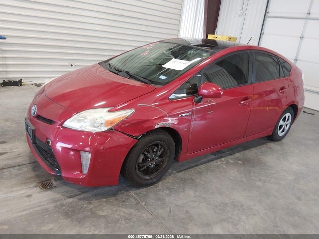 Toyota Prius Three 2014 JTDKN3DU9E1736641 Image 2