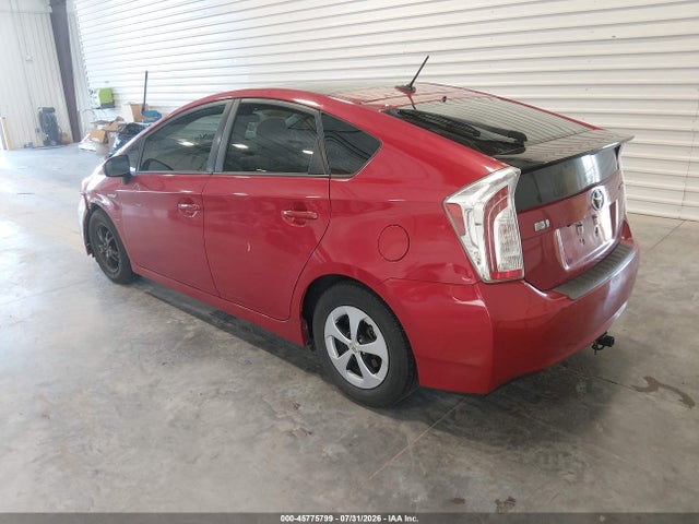 Toyota Prius Three 2014 JTDKN3DU9E1736641 Image 3